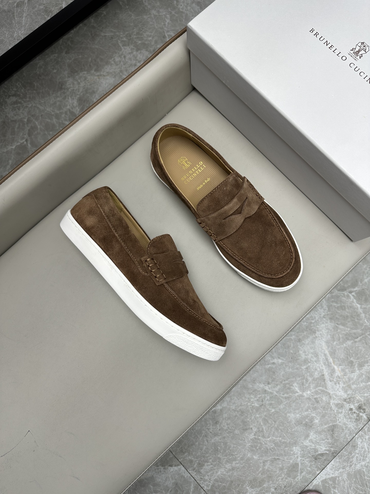 Brunello Cucinelli 스니커즈