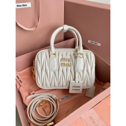 미우 미우 miu miu F0012 탑 핸들백 19CM