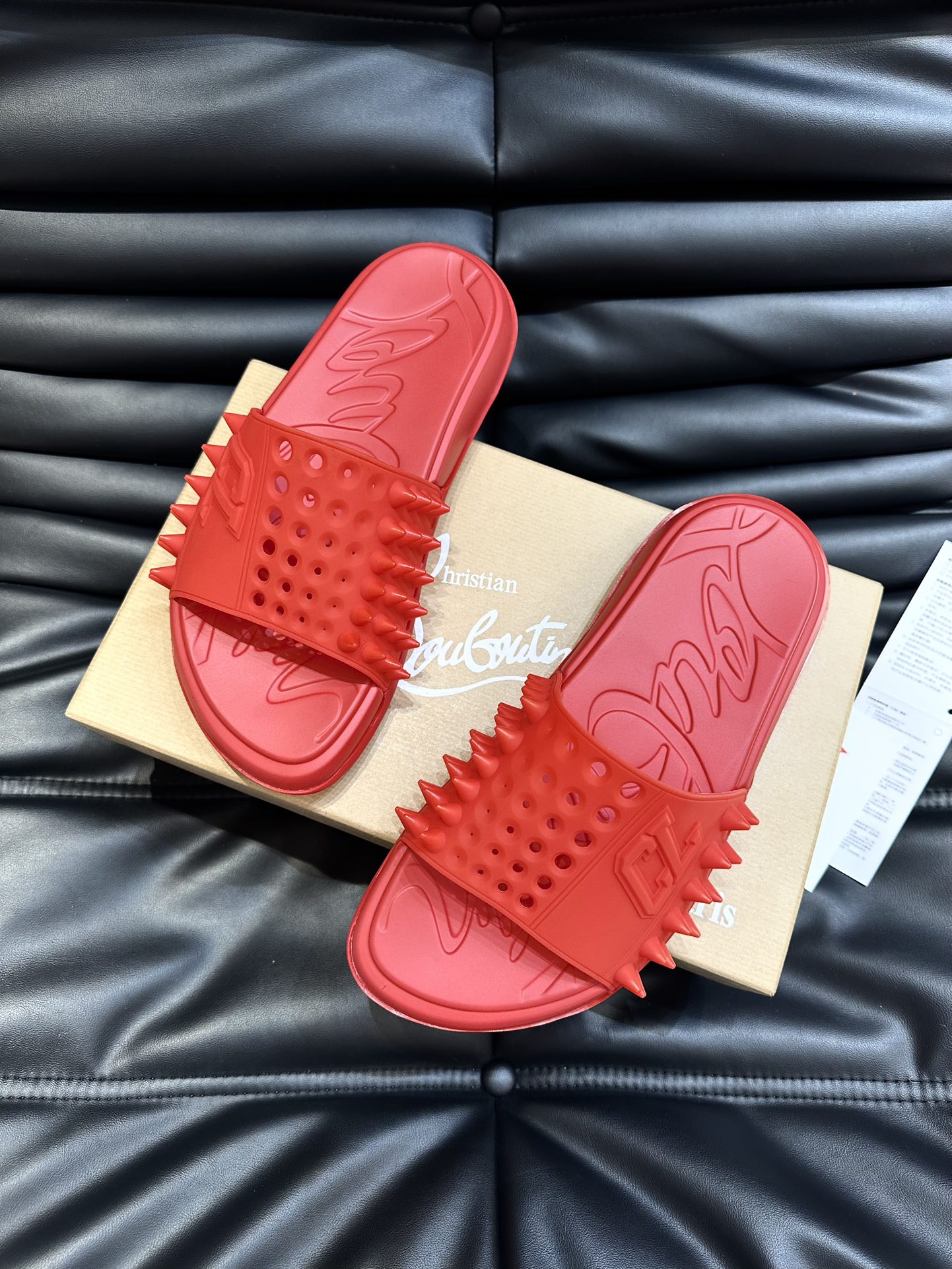 Christian Louboutin Loubi Flip 슬리퍼