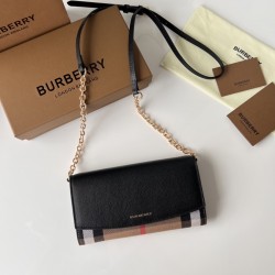 버버리 Burberry Horseferry  40482501 지갑 21CM