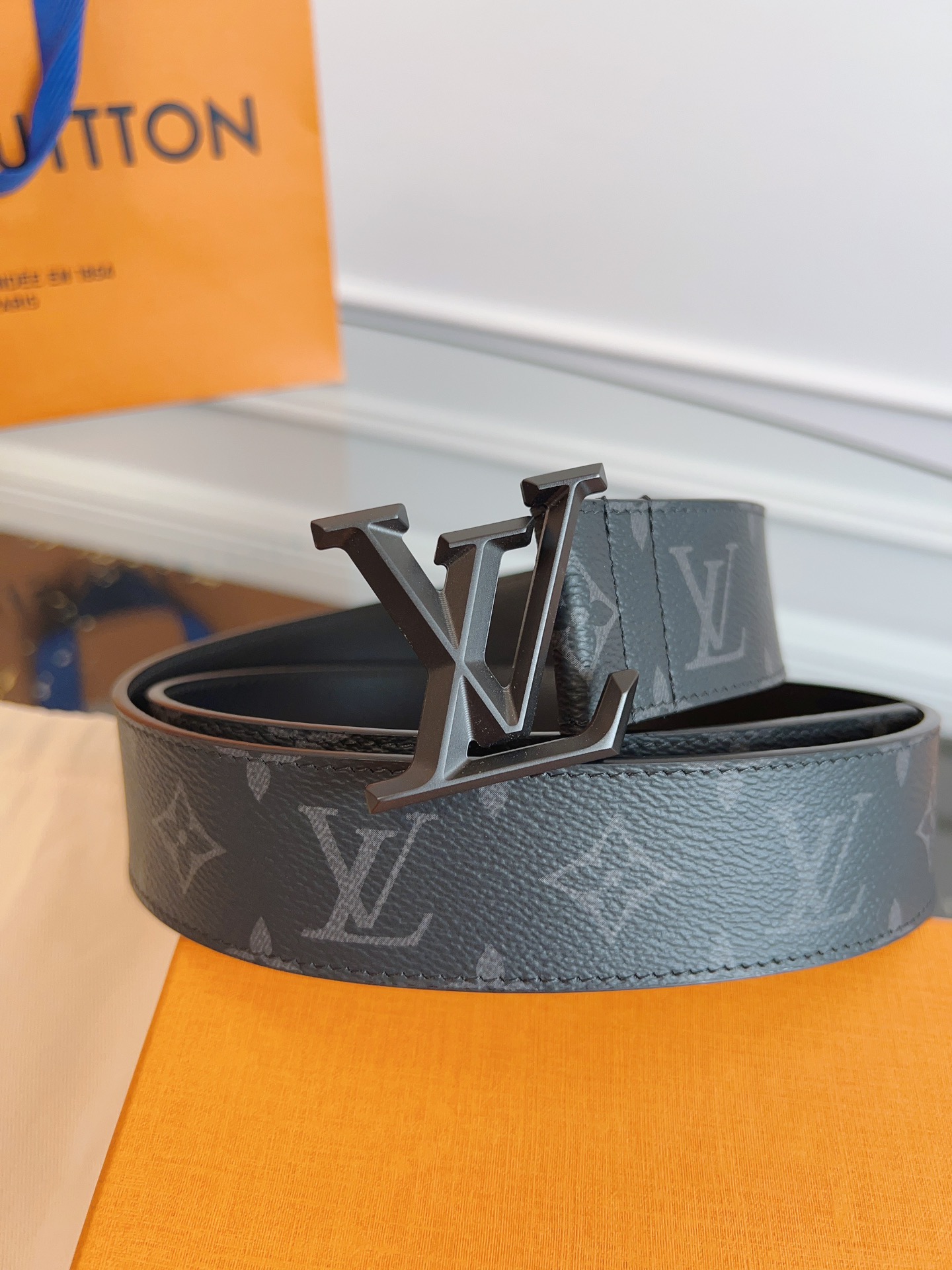 루이비통 Louis Vuitton 벨트 40mm