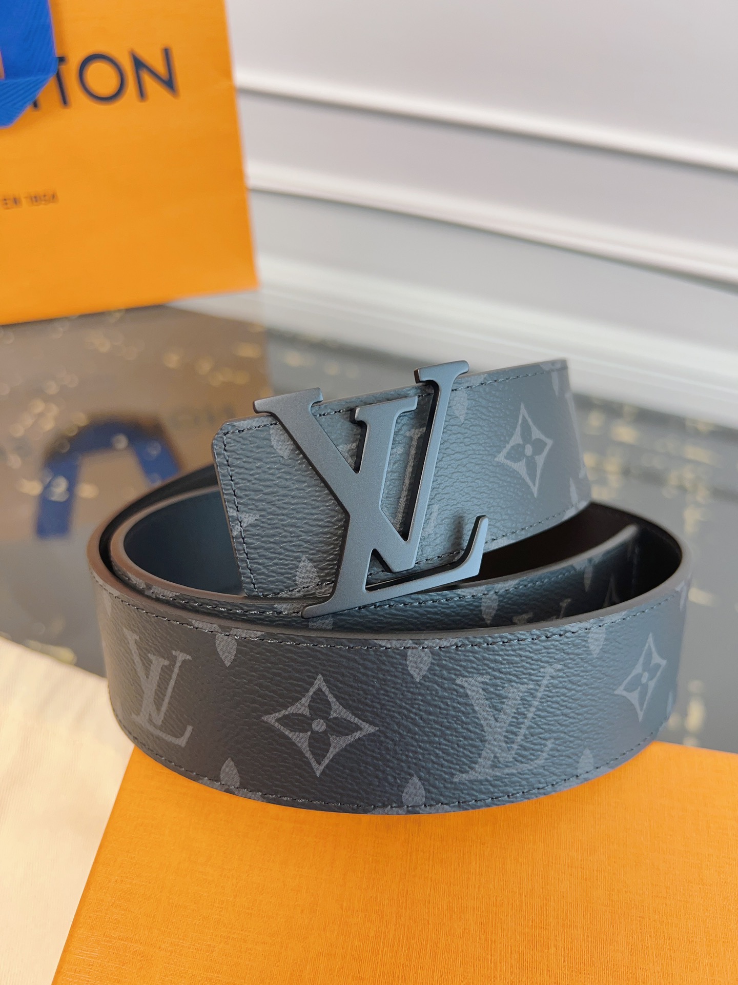 루이비통 Louis Vuitton 벨트 40mm