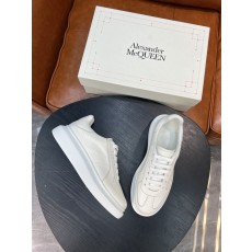 Alexander McQueen 스니커즈