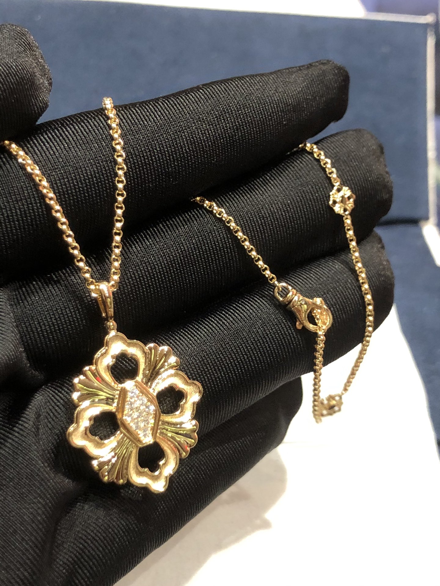 부첼라티 Buccellati 목걸이