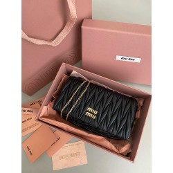 미우 미우 miu miu F0003  WOC 체인 지갑 18CM