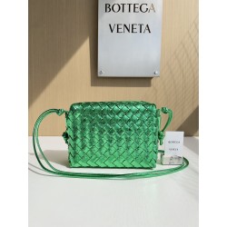 보테가베네타 Bottega Veneta Loop 666689 22cm