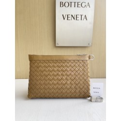 보테가베네타 Bottega Veneta Intrecciato 클러치 651852