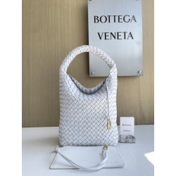 보테가베네타 Bottega Veneta Cabat Bucket Bag 753172