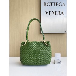 보테가베네타 Bottega Veneta Clicker 730968