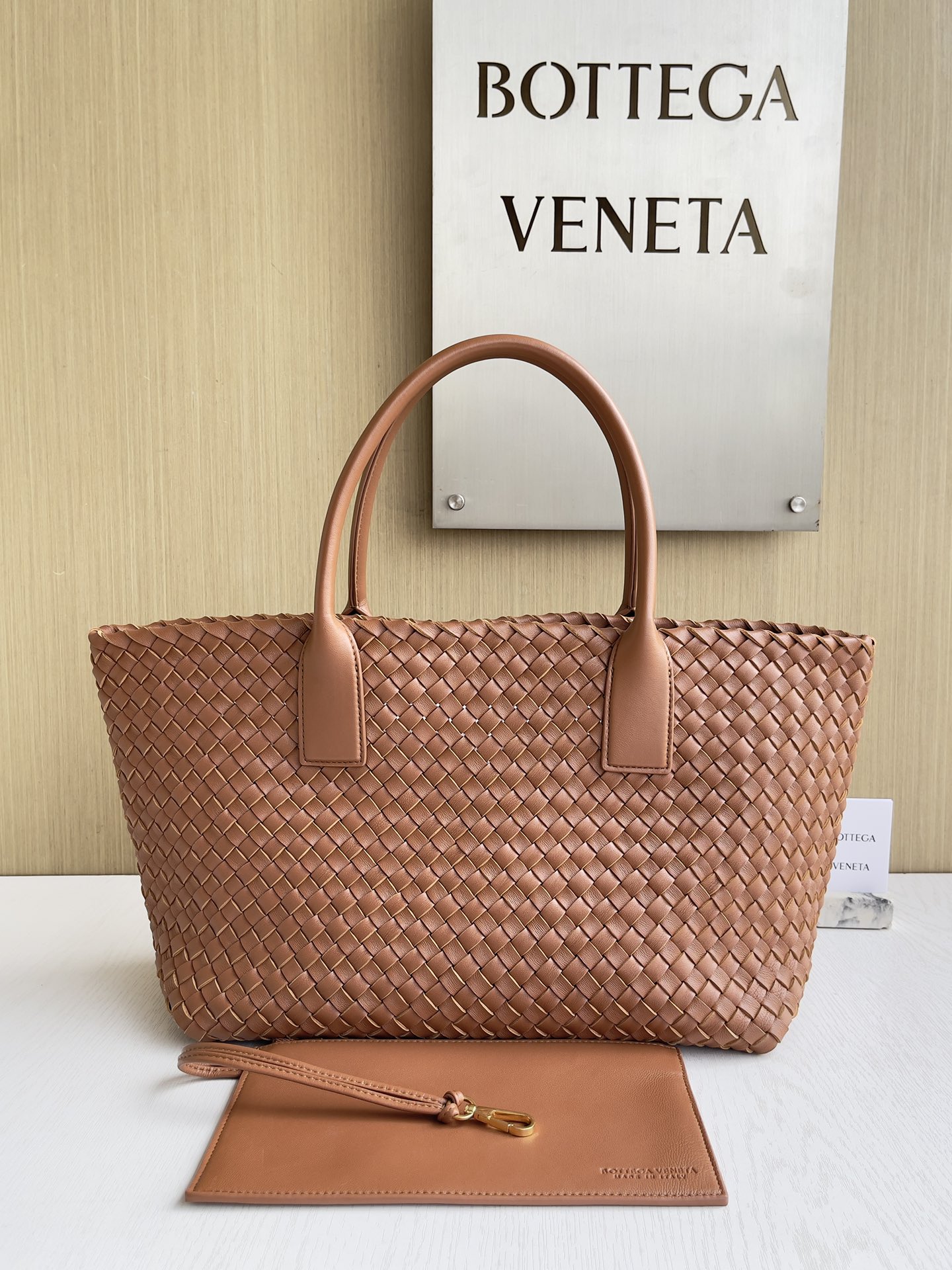 보테가베네타 Bottega Veneta Cabat 608810