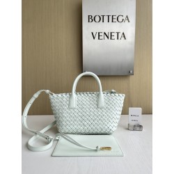 보테가베네타 Bottega Veneta MINI Cabat토트 백 709464
