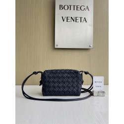 보테가 베네타 Bottega Veneta MINI Loop 723547