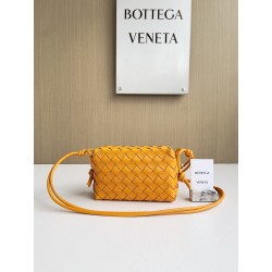 보테가베네타 Bottega Veneta Loop  680254