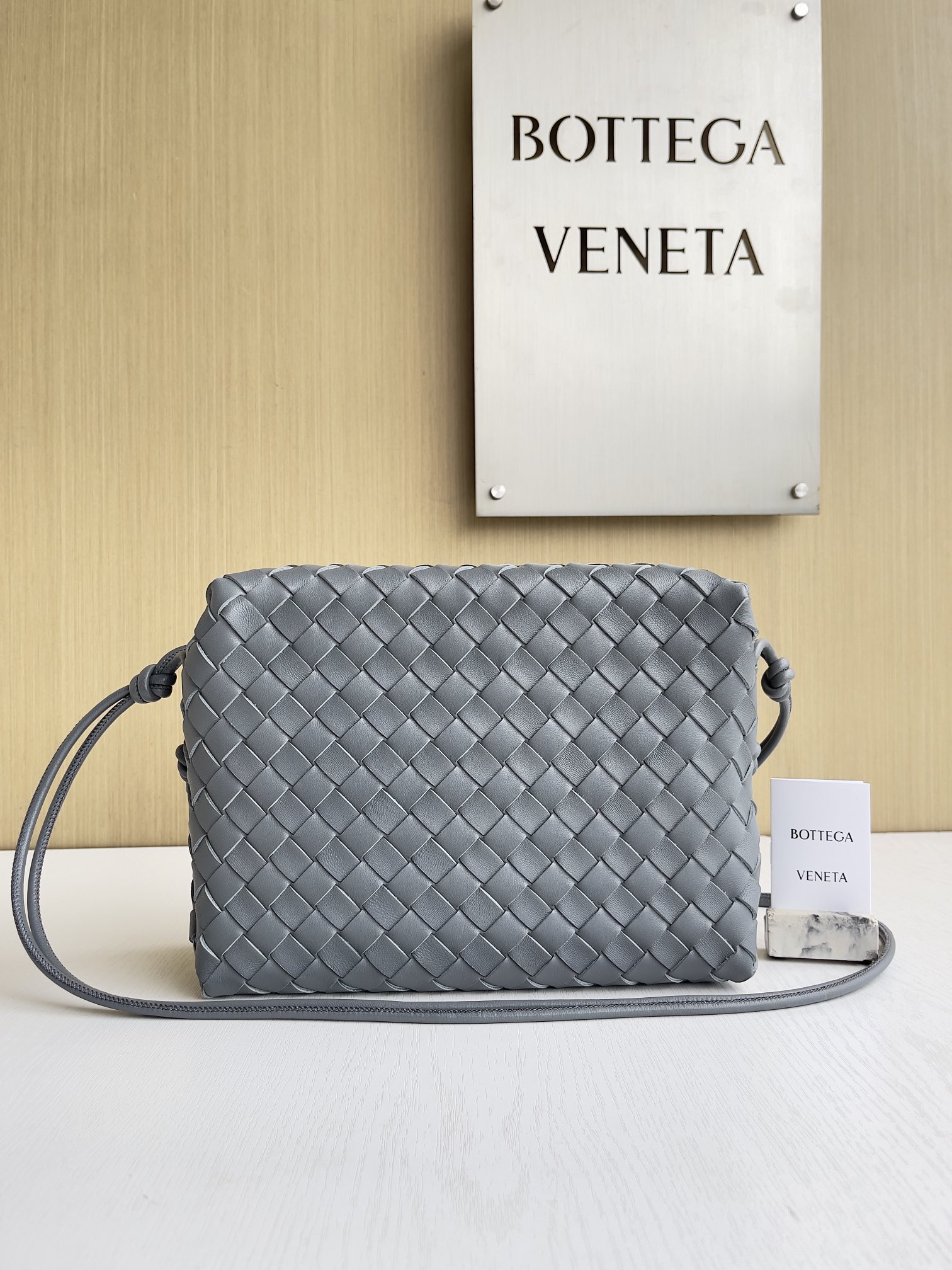 보테가베네타 Bottega Veneta Loop Crossbody Bag 680256