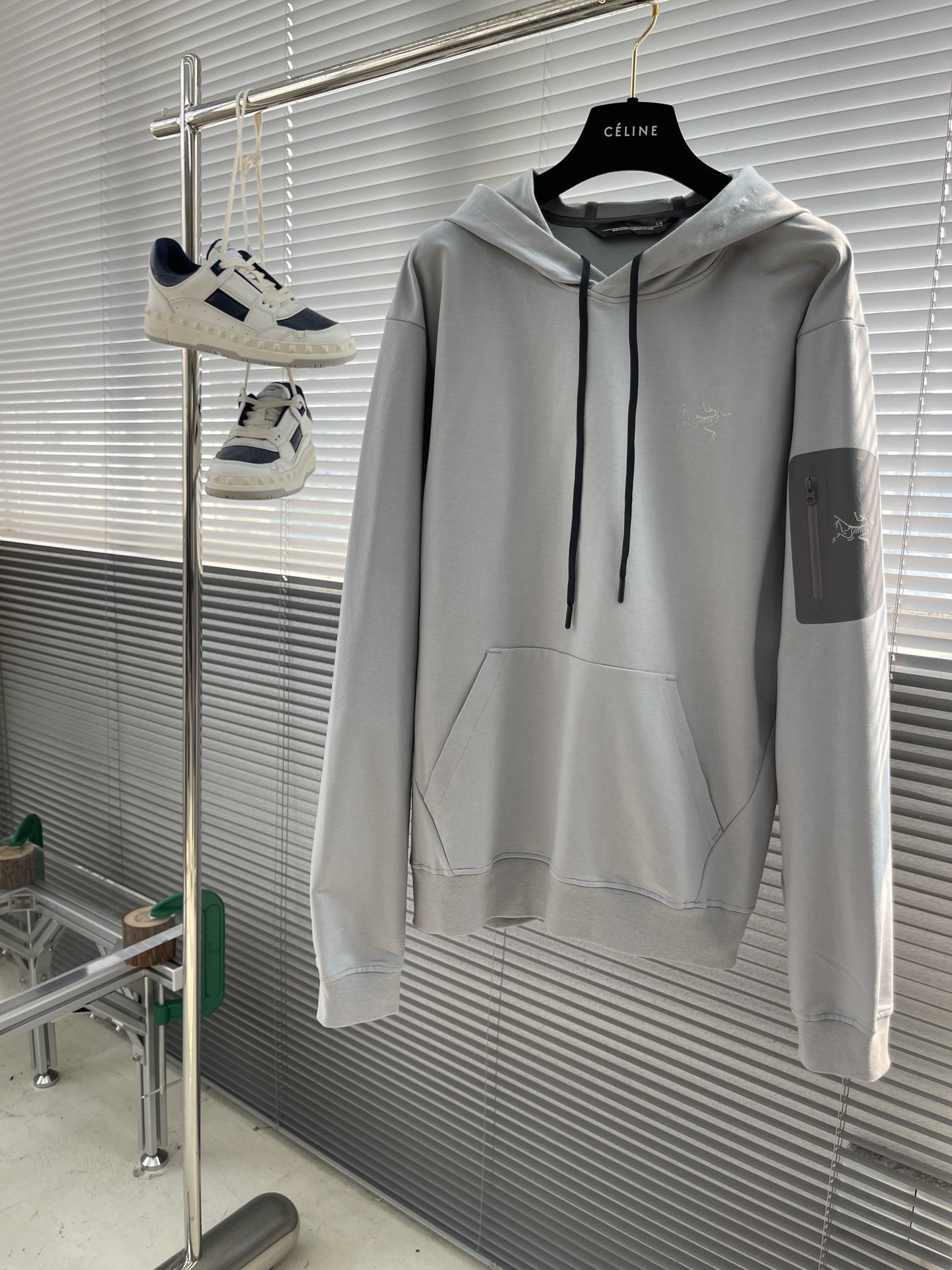 아크테릭스 ARC'TERYX 후드 맨투맨