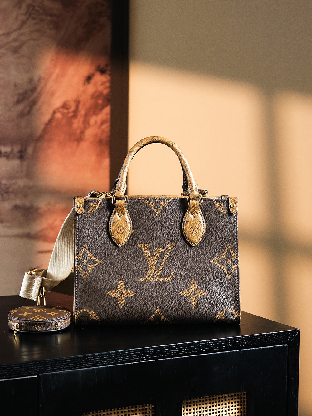 【GR】루이비통 Louis Vuitton M46373 온더고 PM 모노그램 25CM