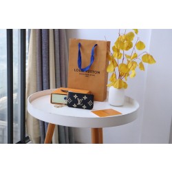 루이비통 Louis Vuitton M80879 지갑 12CM