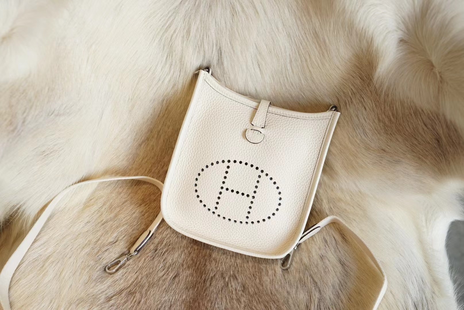 에르메스 Hermes Mini Evelyne Clemence