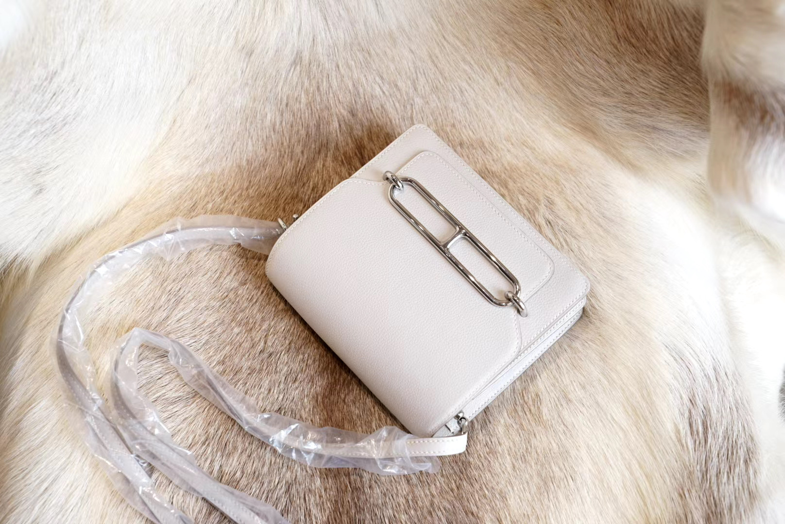 에르메스 Hermes Roulis evercolor