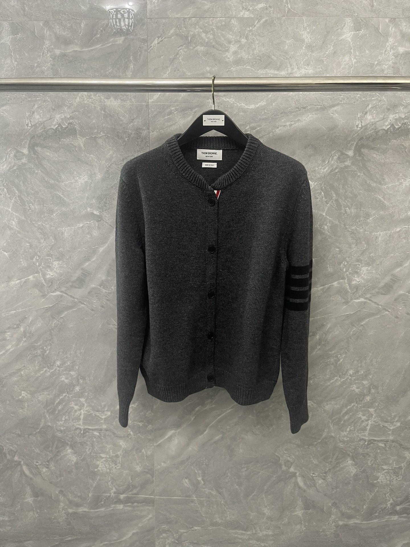 톰브라운 Thom Browne 가디건