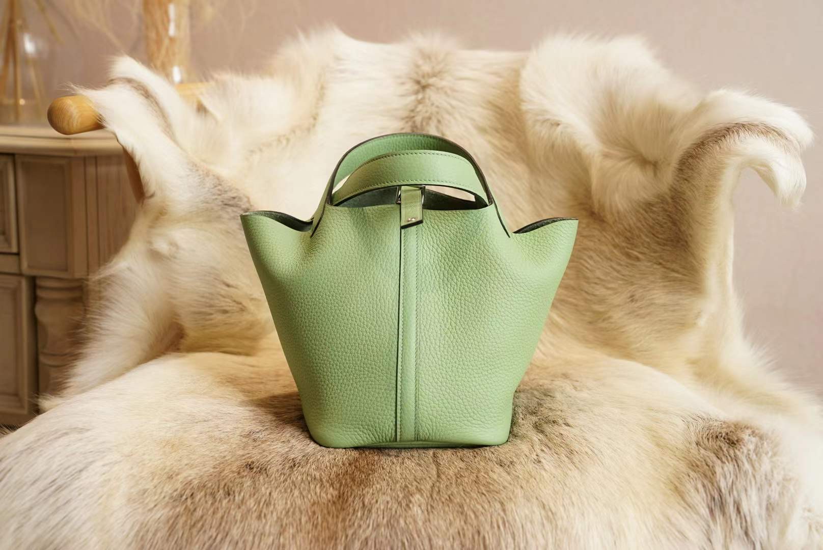 에르메스 Hermes Picotin Lock 18 clemence