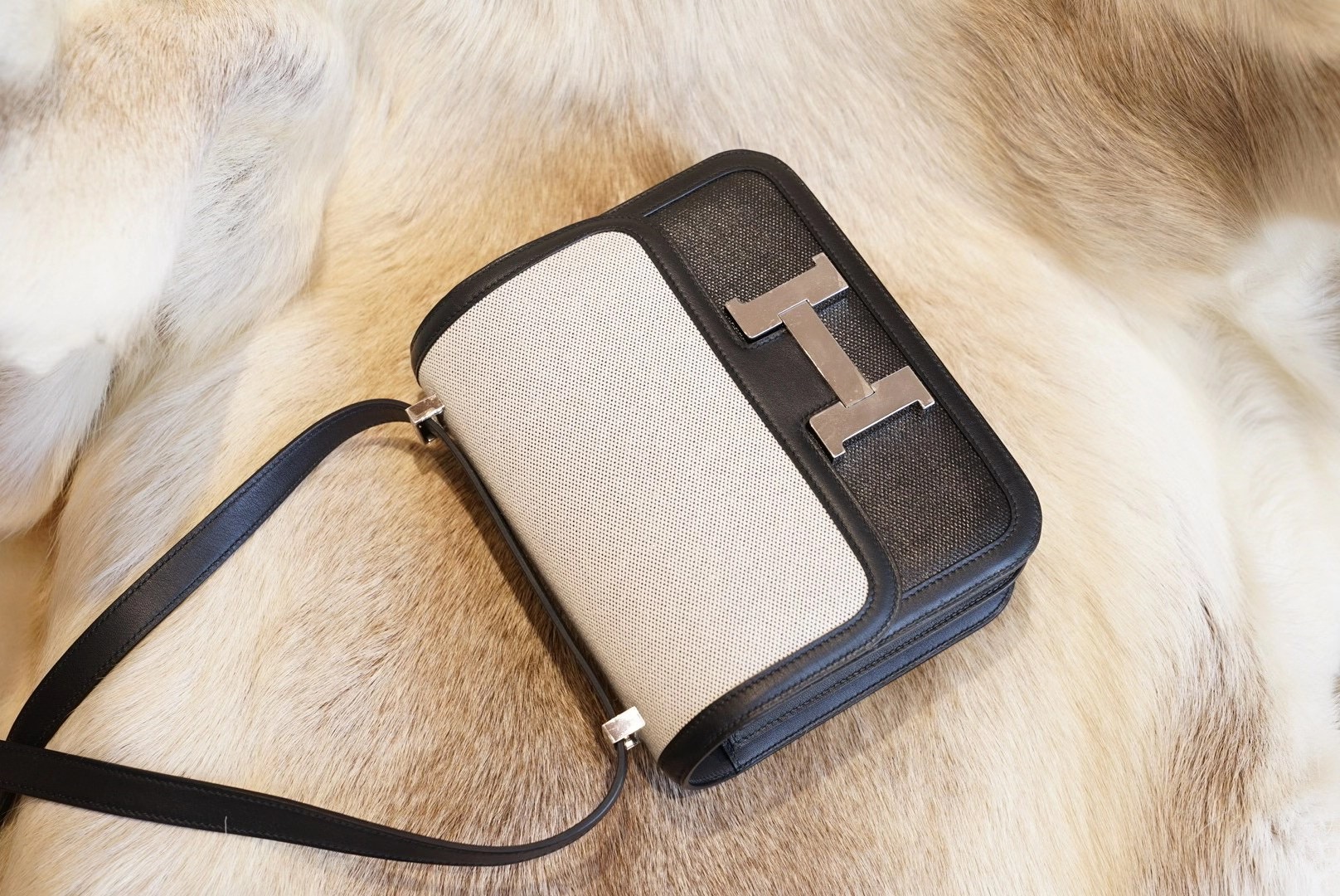 에르메스 Hermes Constance 24