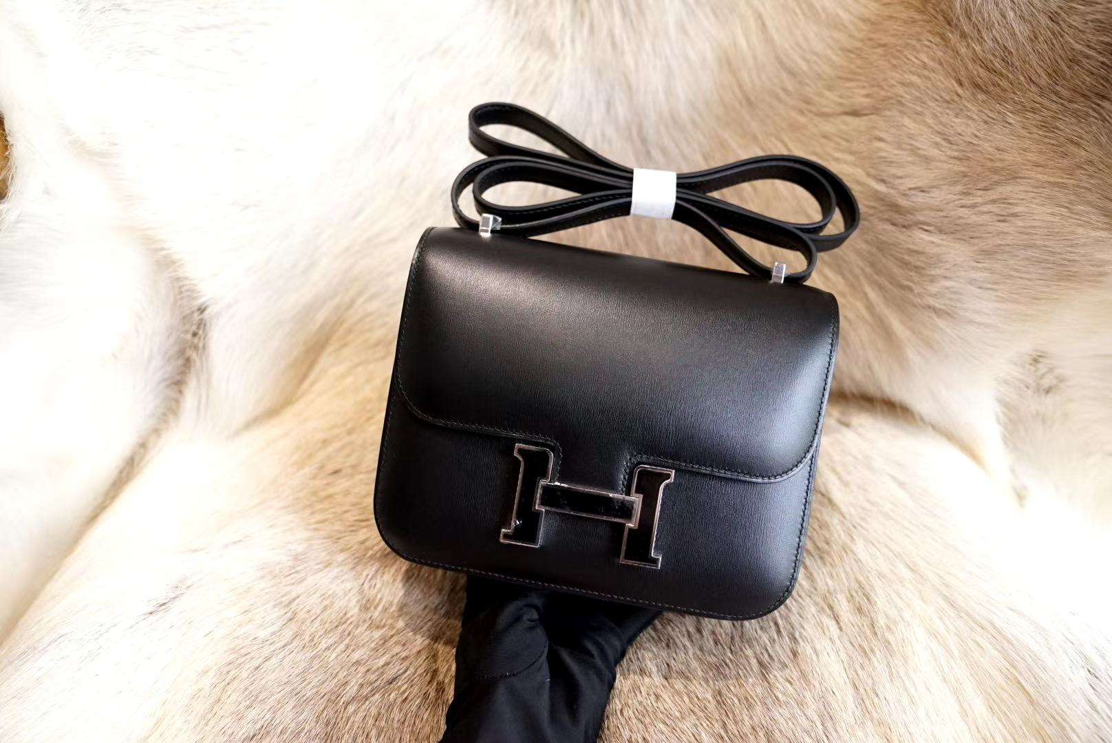 에르메스 Hermes Constance 19 Box