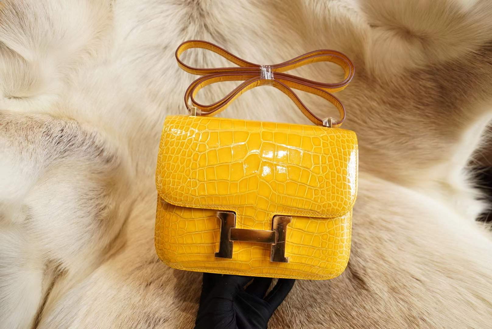 에르메스 Hermes Constance 19