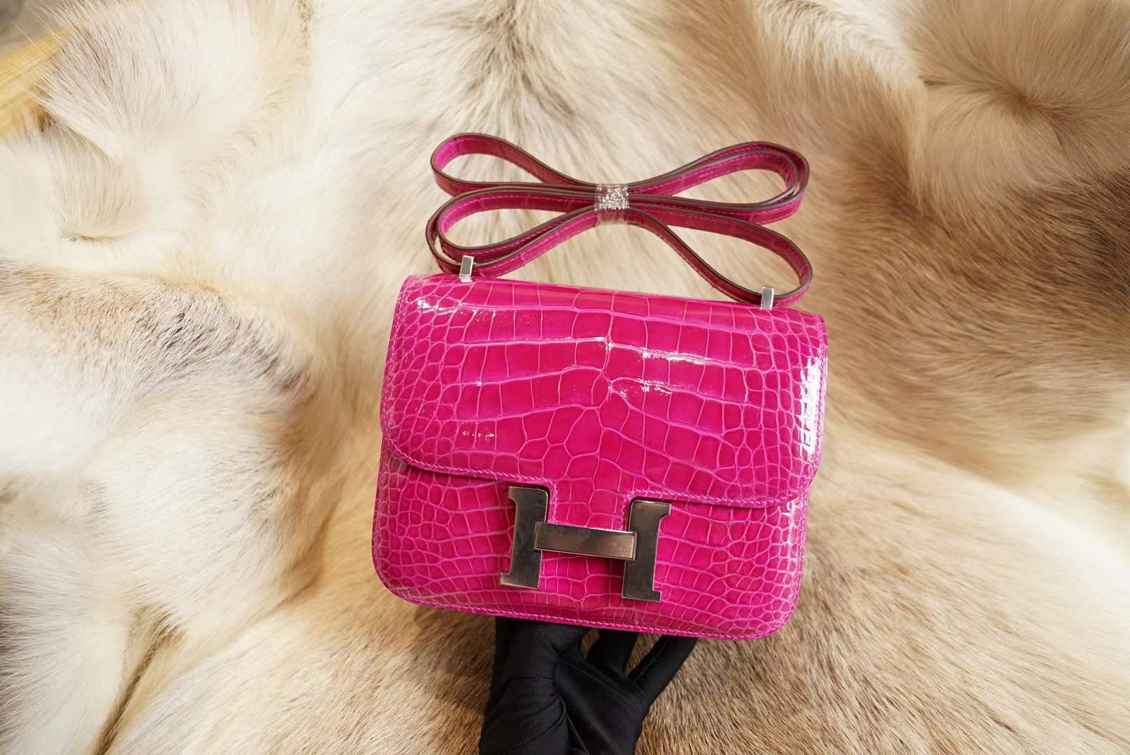 에르메스 Hermes Constance 19