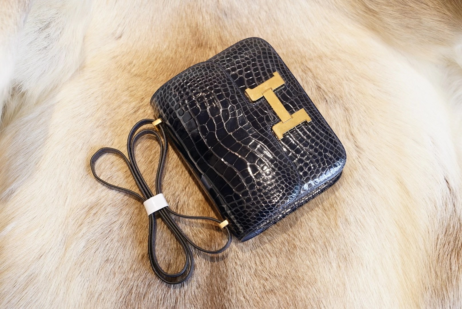 에르메스 Hermes Constance 19