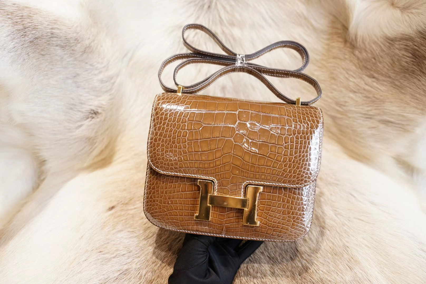 에르메스 Hermes Constance 19