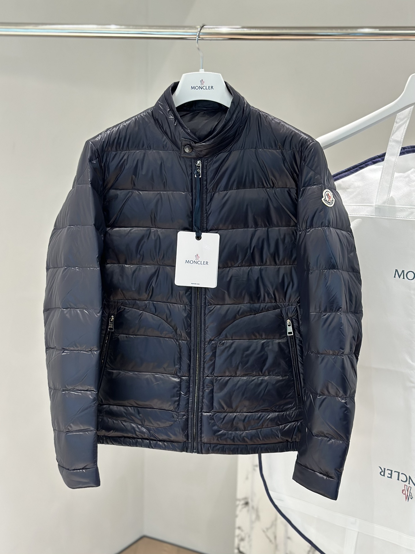 몽클레어 Moncler Acorus  패딩