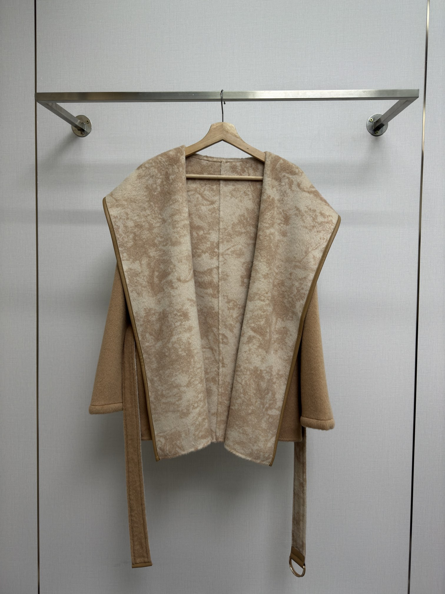 디올 DIOR 숏 코트