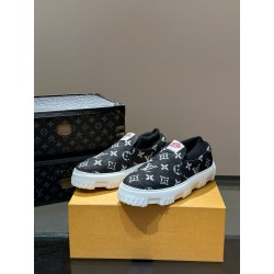 루이비통 Louis Vuitton 스니커즈