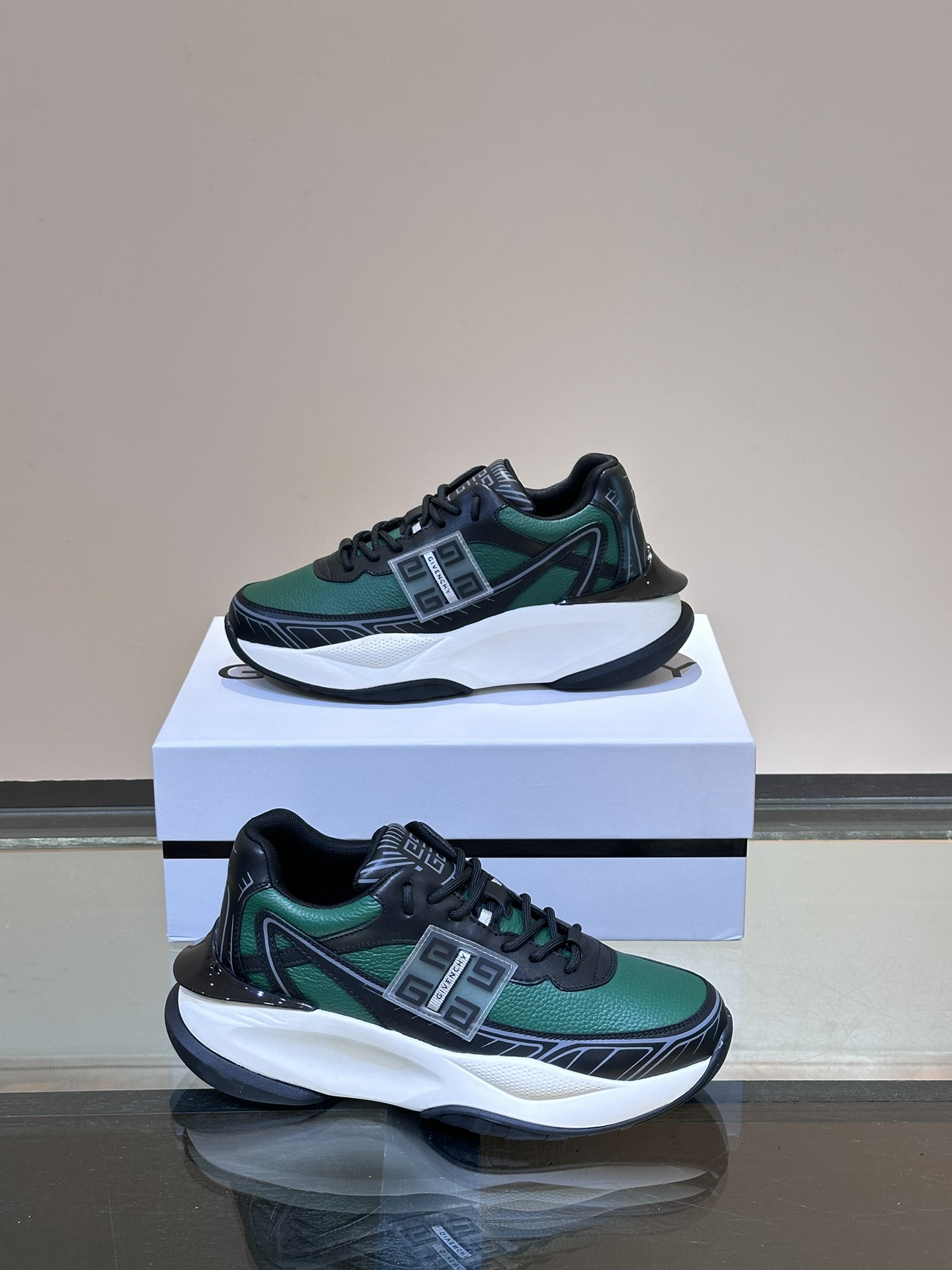 지방시 Givenchy 스니커즈