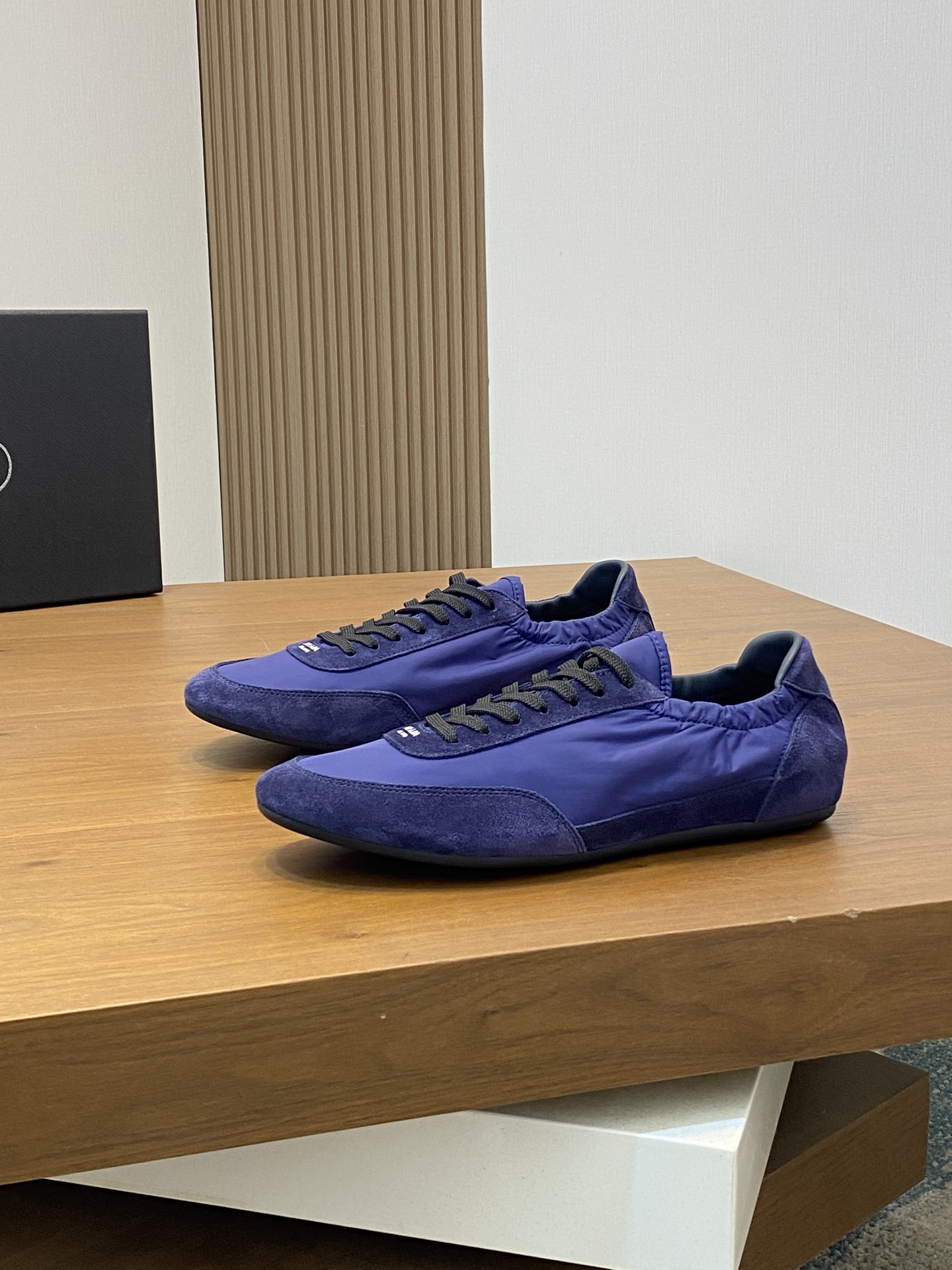 프라다 Prada 스니커즈