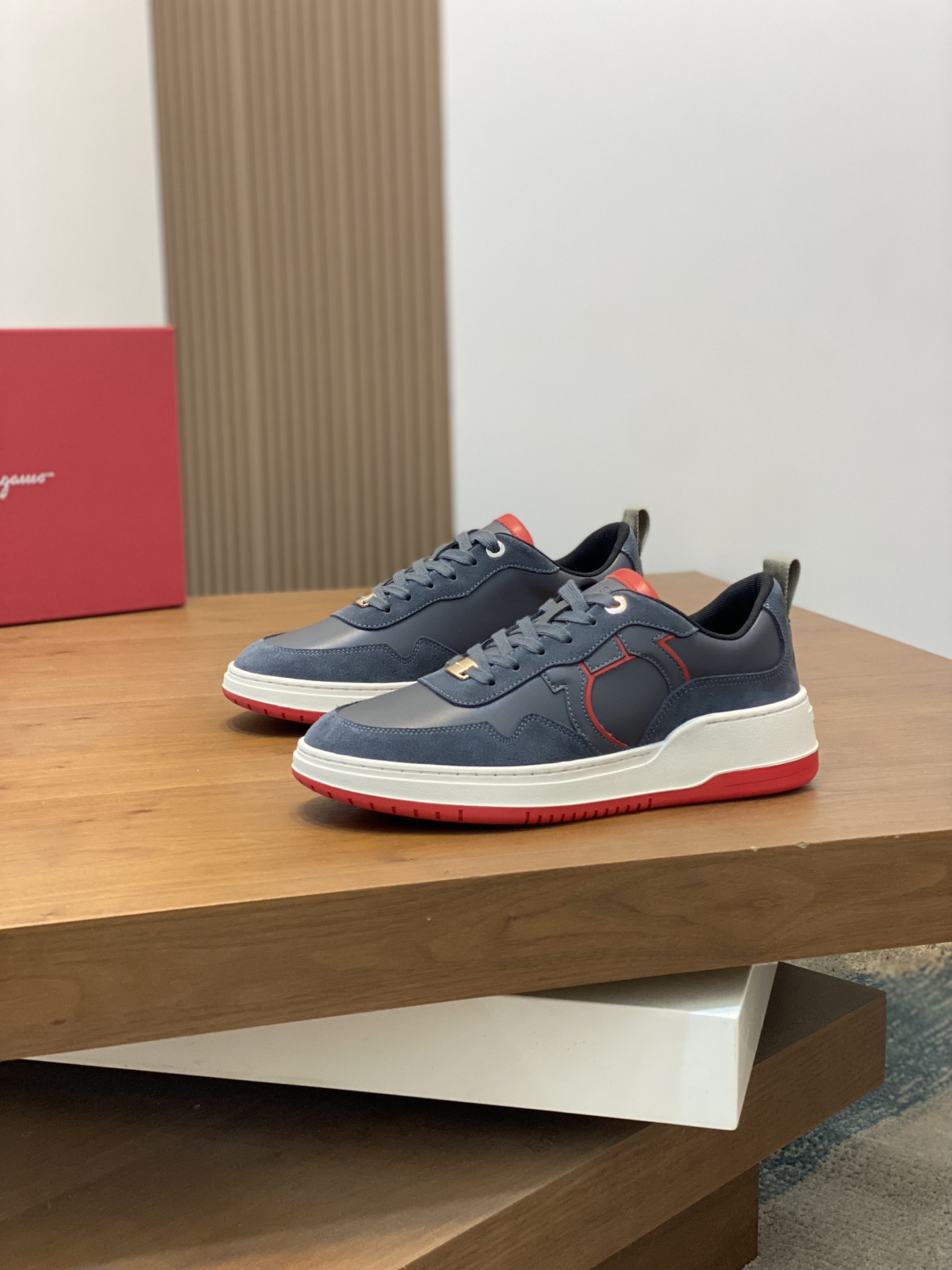 살바토레 페라가모 Salvatore Ferragamo 스니커즈