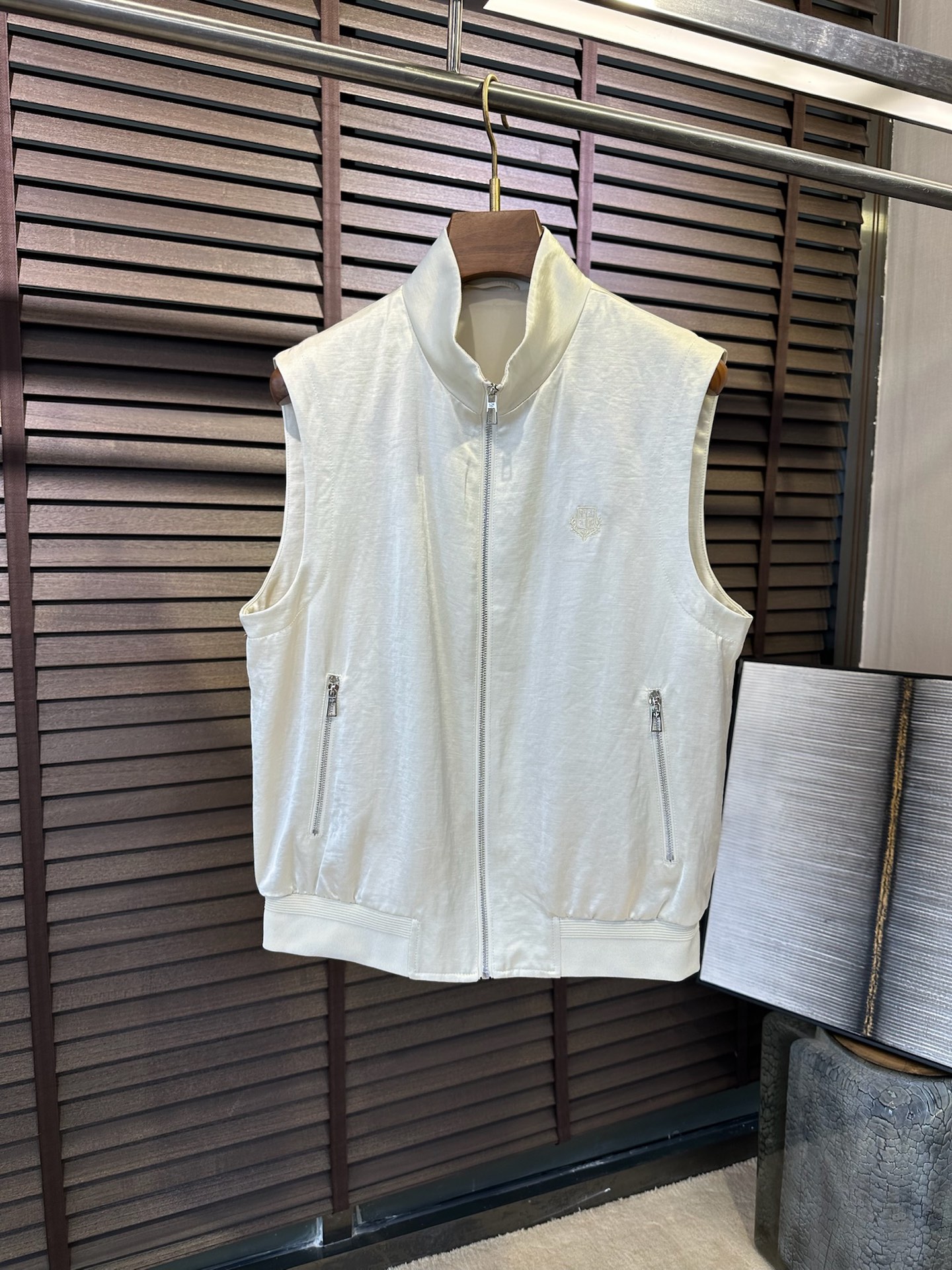 브루넬로 쿠치넬리 Brunello Cucineli 조끼