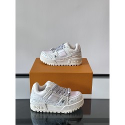 루이비통 LV TRAINER 스니커즈
