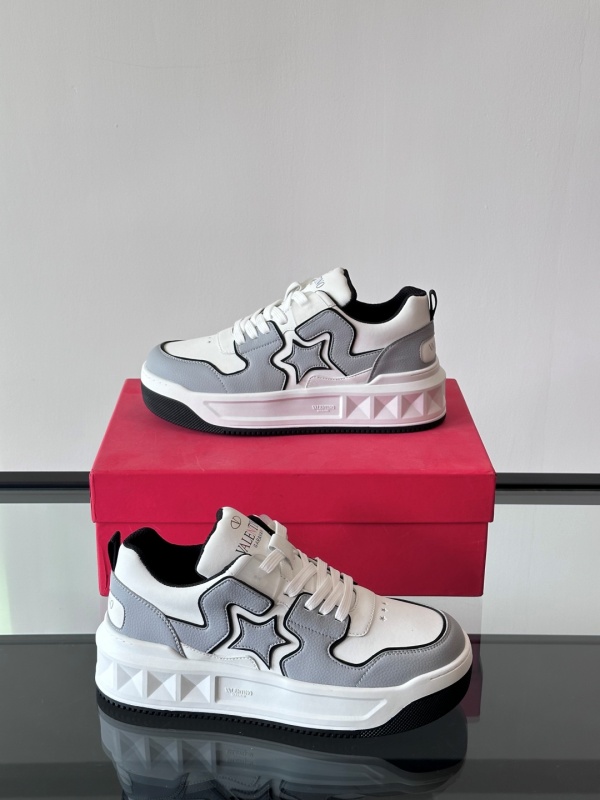 발렌티노 Valentino 스니커즈