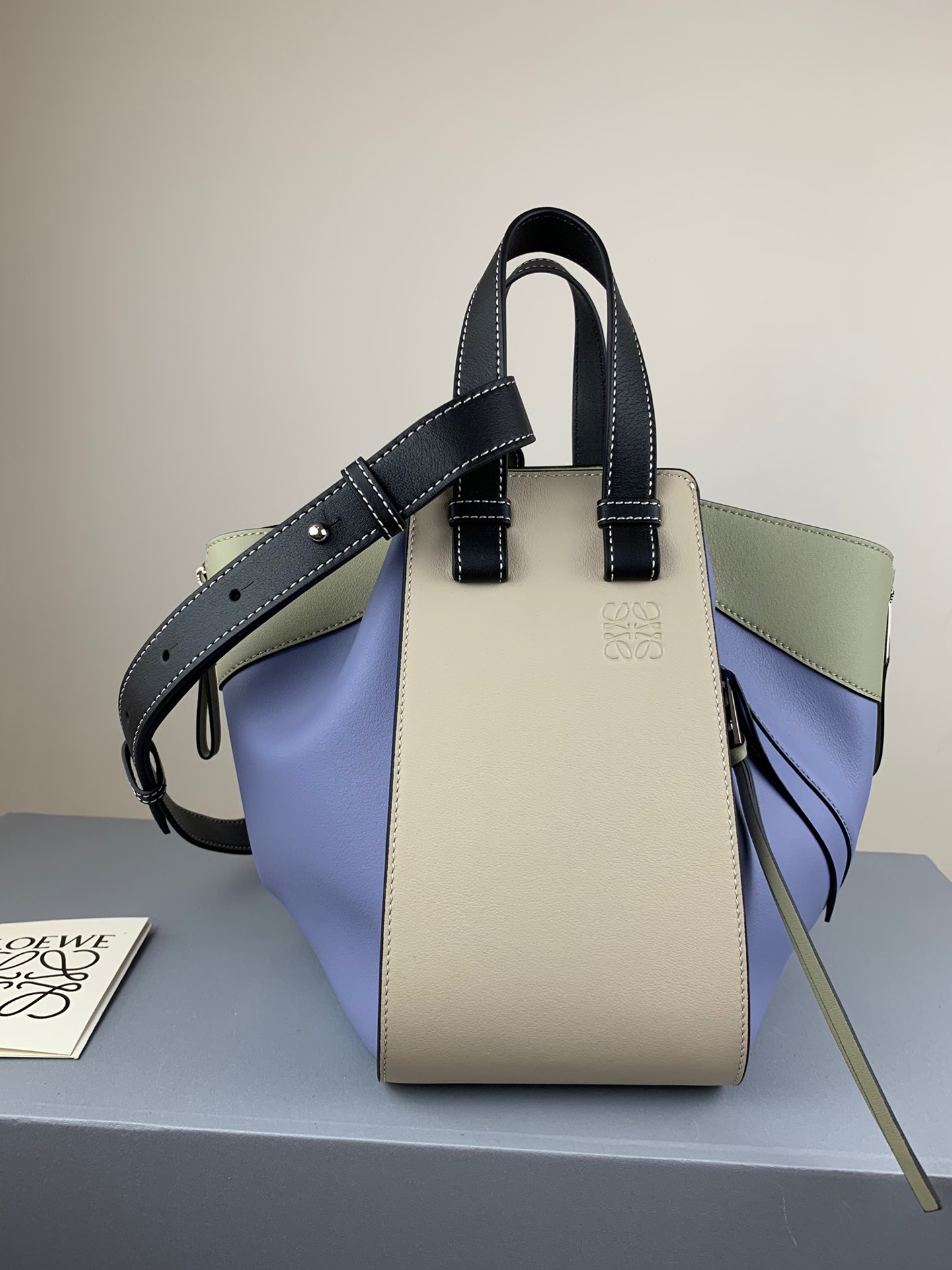 로에베 Loewe 3047 Hammock bag 26cm