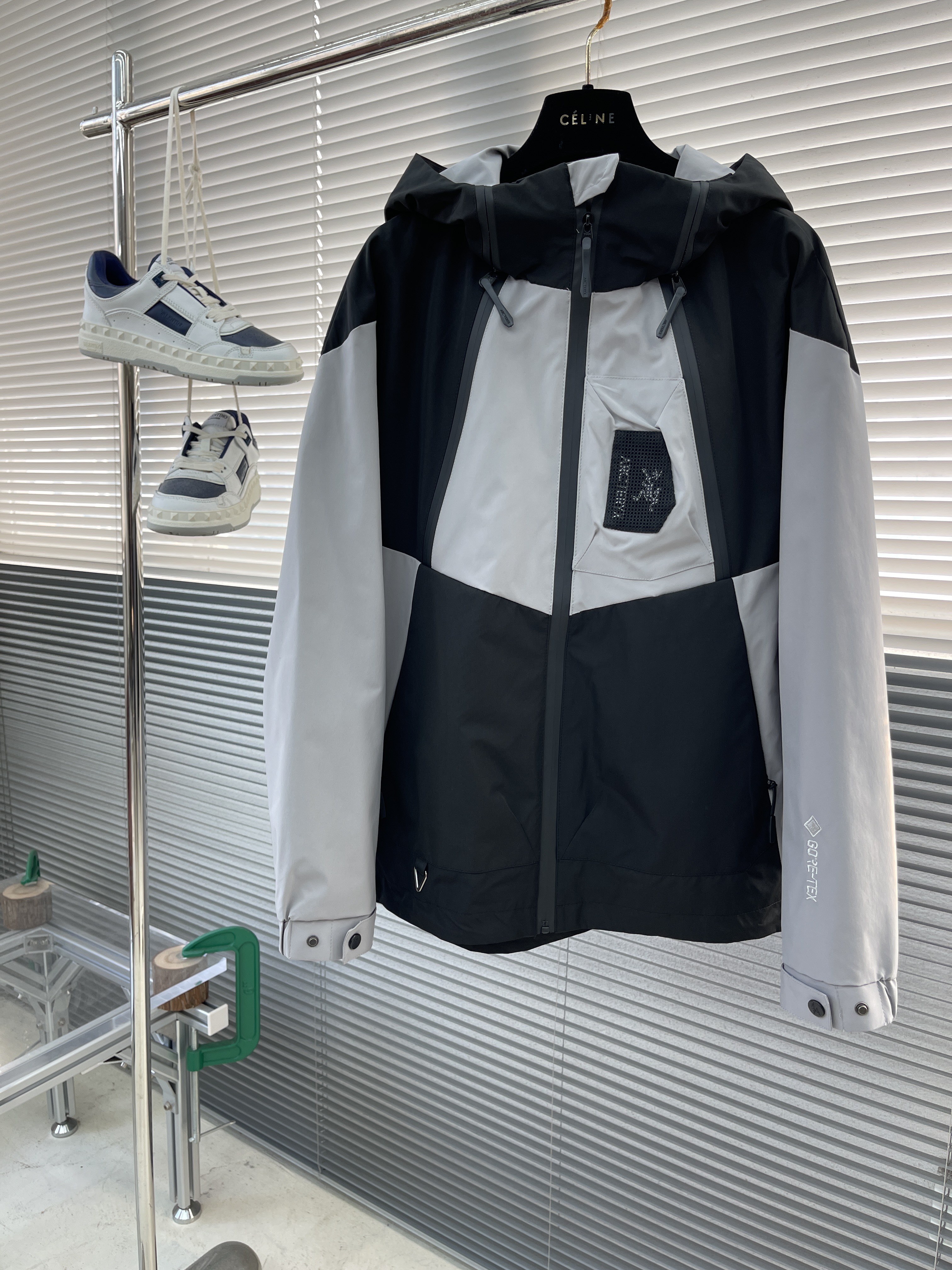 아크테릭스 ARC'TERYX 재킷