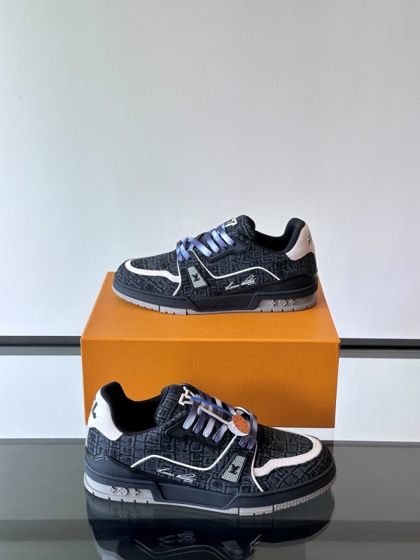 루이비통 LV TRAINER 스니커즈