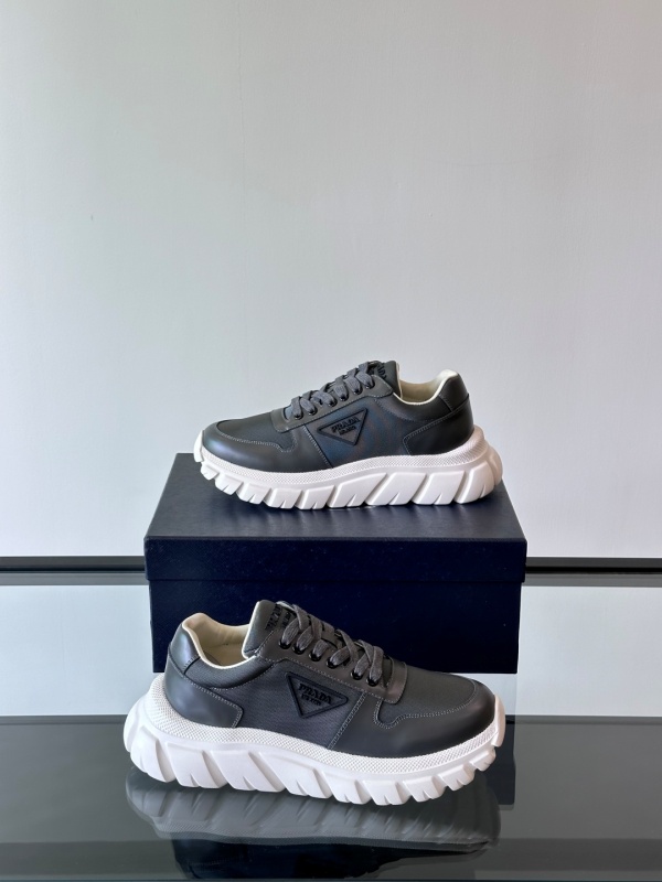 프라다 Prada 스니커즈