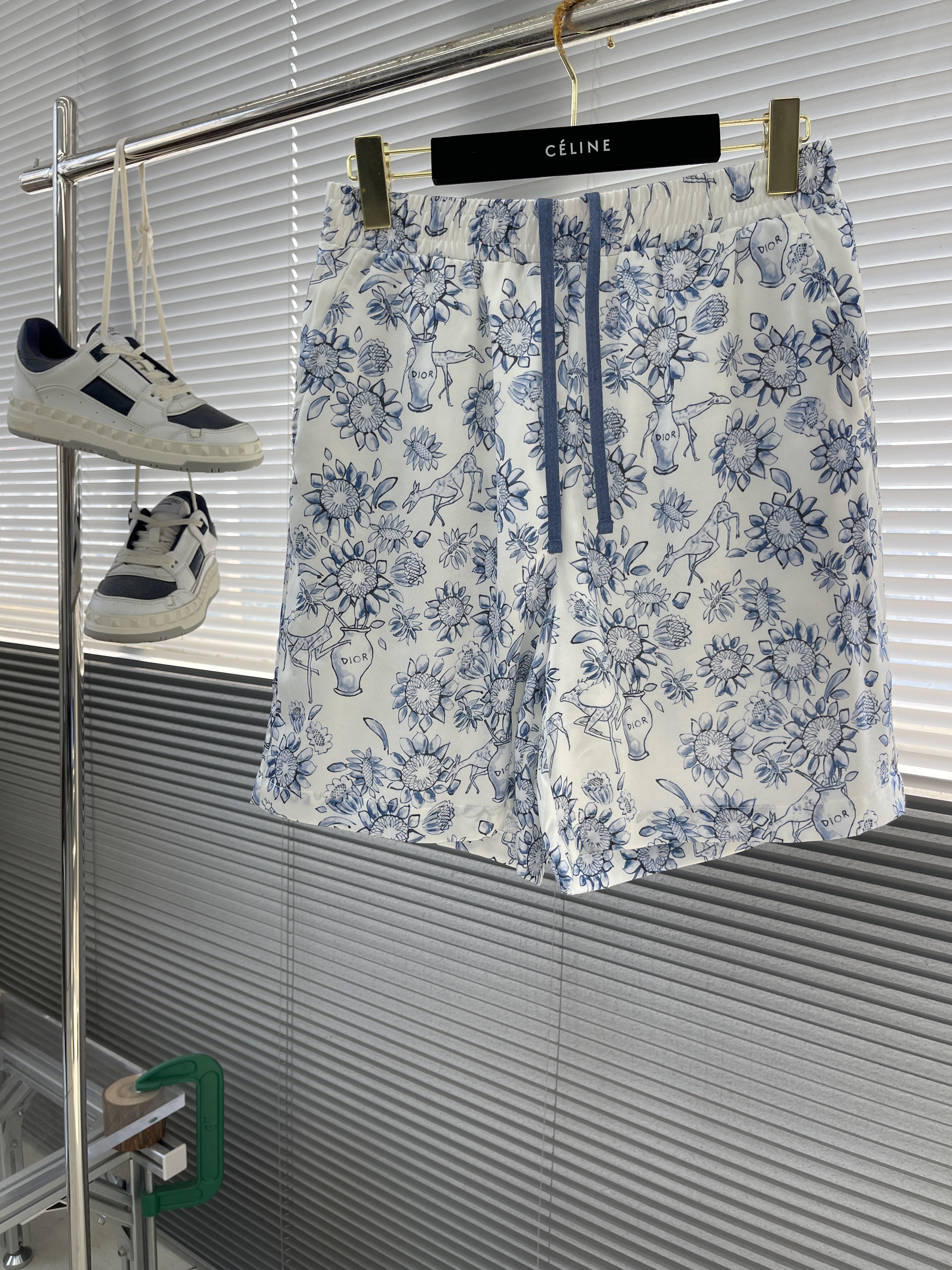 디올 Dior 반바지