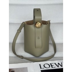 로에베 Loewe 332S Mini Pebble Bucket Bag