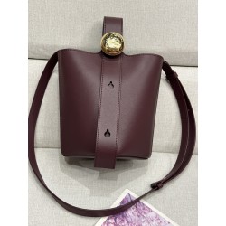 로에베 Loewe 332S Mini Pebble Bucket Bag