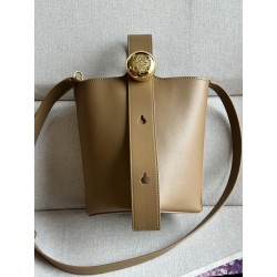 로에베 Loewe 332S Mini Pebble Bucket Bag