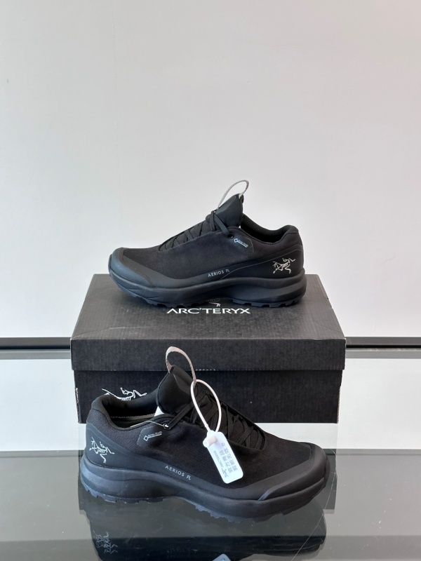 시조새 ARC'TERYX 스니커즈