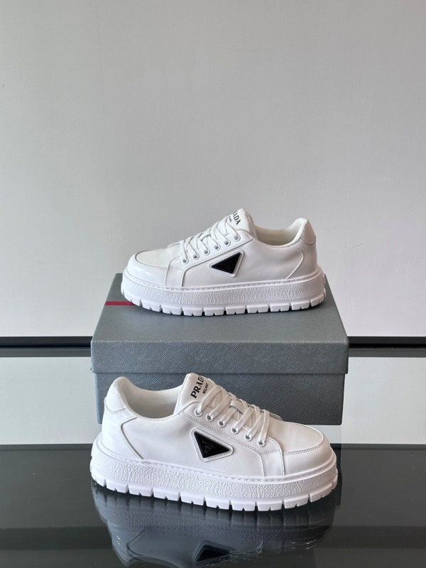 프라다 Prada 스니커즈